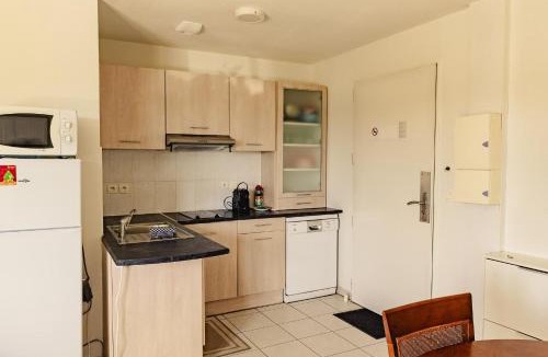 Chateauneuf-sur-Isere House | Le Bord du Lac