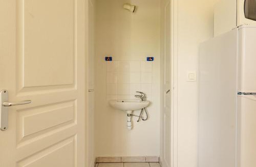 Chateauneuf-sur-Isere House | Le Bord du Lac