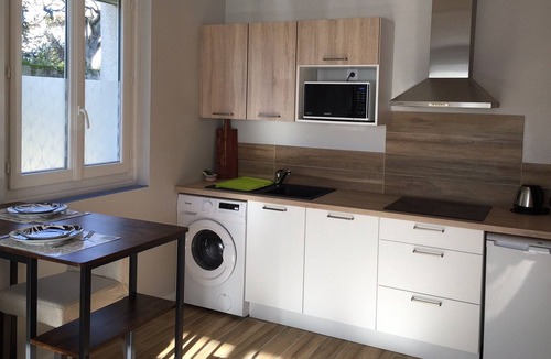Arenes Romaines - Saint-Martin-du-Touch Apartment | Le Catalan - Studio climatisé avec parking privé