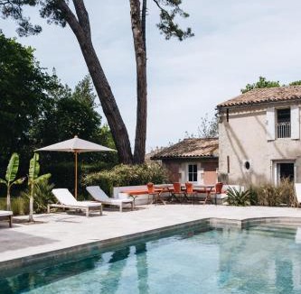 Saint-Seurin-de-Cadourne Bed & Breakfast | Le Château Réal