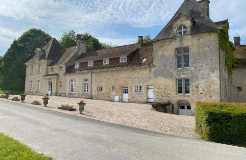 Villedieu-les-Bailleul House | Le Château du Domaine de Tertu - Piscine chauffée - Calme - Forêt