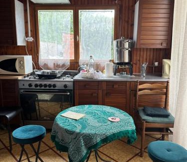 Combs-la-Ville Bed & Breakfast | Le Chalet de Marie France