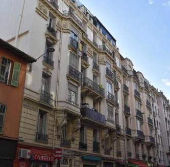 Vernier Apartment | Le charme de l'ancien, rénové - Nice - 4 personnes
