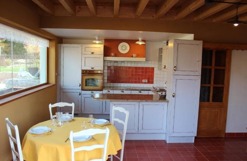 Brison-Saint-Innocent House | LE CLOS DES BURGONDES