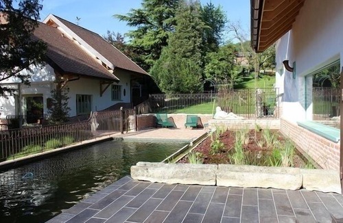 Brison-Saint-Innocent House | LE CLOS DES BURGONDES