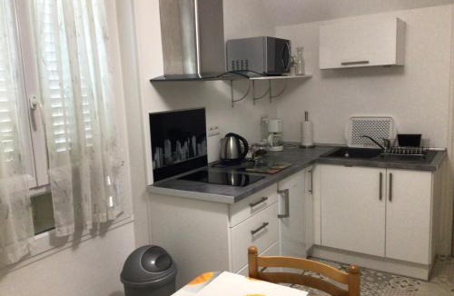 Brive-la-Gaillarde Apartment | Le Clos Domenat 4
