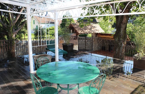 Brison-Saint-Innocent House | LE CLOS DES BURGONDES - gite SEDELEUBE