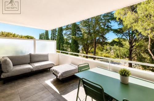La Petite Motte Apartment | Le Coba Beach T3 à 450m plage, Grande Motte,clim, wifi, parking
