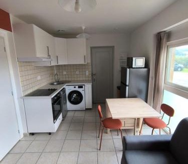 Severac-d'Aveyron Apartment | Le Cocon de Sévérac I Clim & cour intérieure