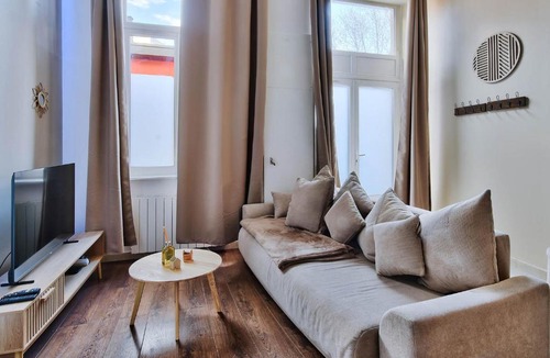 Ferrandiere - Maisons Neuves Apartment | Le Cosy, 5min centre-ville 1min Tram, Wifi-Netflix