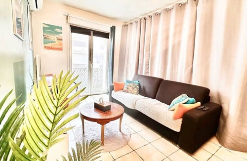 La Jetee Apartment | Le Cosy Canet - studio for 2, air conditioning & beach 30m away