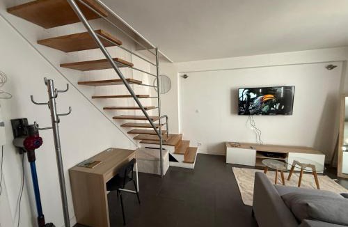 Secteur 3 Apartment | Le Cosy duplex-4p-2beds-free parking