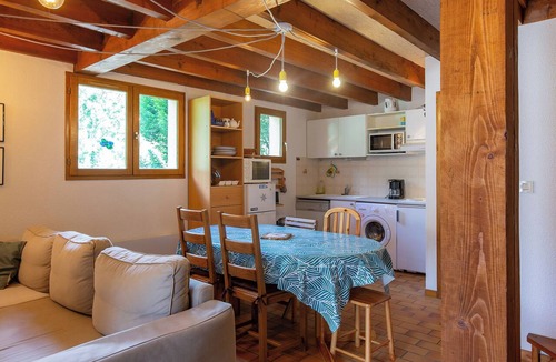 Cauterets Ski Chalet | Le Coume Grande - Jardin - TV