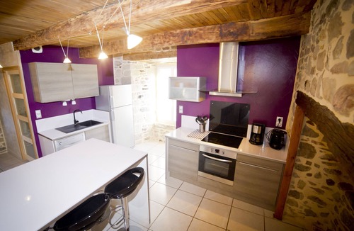 Recoules-Previnquieres House | Le Crochet de Pervenche, 4-star self-catering cottage in a quiet country setting