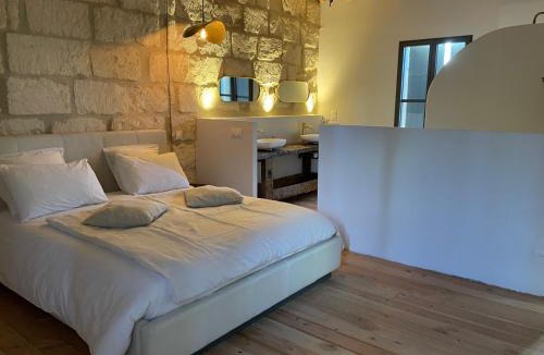 Gallician House | LE DOMAINE D AMBRE La maison des Ecuries
