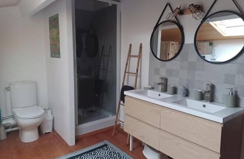 Barsac House | Le gîte des grandes vignes sleeps 12.