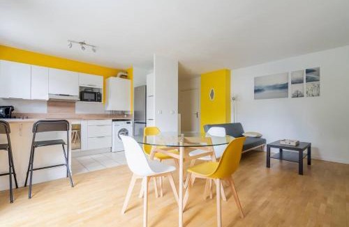 Bussy-Saint-Georges Apartment | Le Golden Escape - 10min to Disneyland