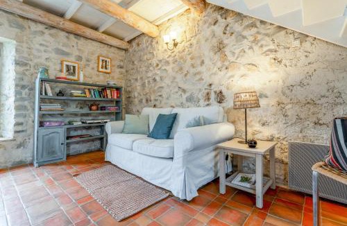Lussan House | Le Grenier, piscine, animaux