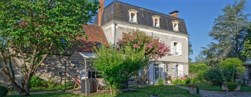 Meyronne House | Le Kouloury