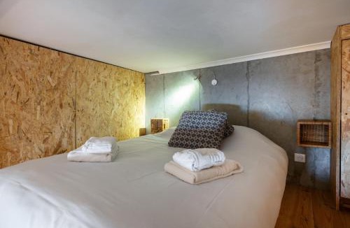 Liberation Apartment | Le Loft - Un Voyage Urbain au Coeur de la Ville