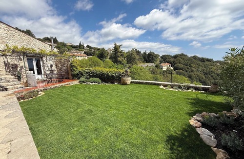 Mons House | Le logis - Authentic house with garden and view