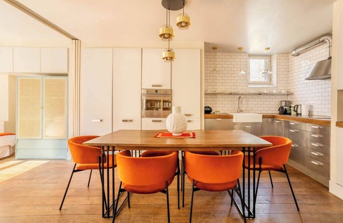 Quartier Sainte-Avoye Apartment | Le Marais - Les Halles Colorful & Modern 3BD
