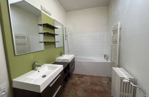 Berrias-et-Casteljau House | Le Mas de Jalès: A blend of traditional stonework and contemporary art