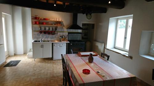 Valreas Bed & Breakfast | Le Mas Des Sorcières - Maison d'hôtes