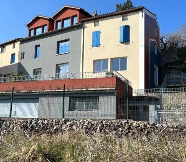 Saint-Georges-de-Luzencon Apartment | Le Mas de Campels
