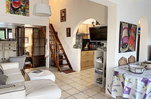 Plan-de-la-Tour House | LE MASSIF TROPEZIEN