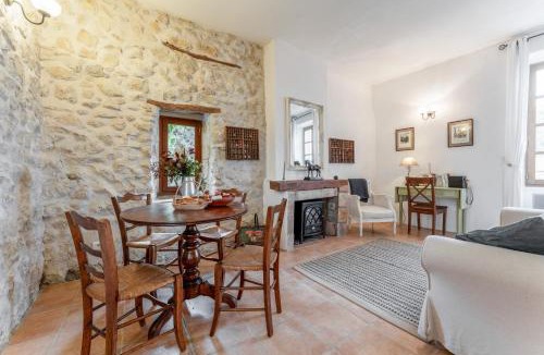 Lussan House | Le Murier, piscine, clim, parking