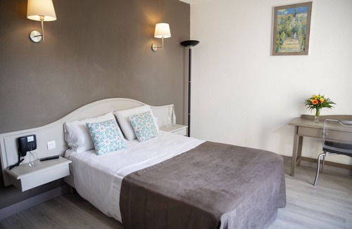 Le Boulou Hotel | Le Néoulous