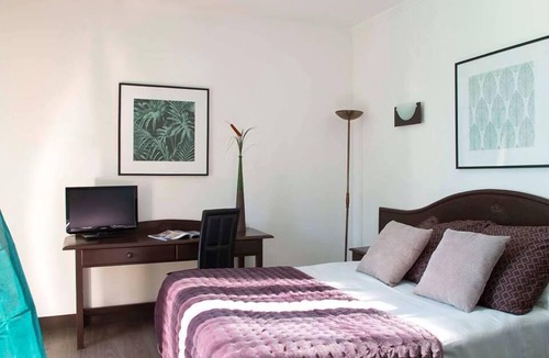 Le Boulou Hotel | Le Néoulous
