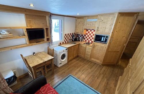 Le Cret Apartment | Le Nid Douillé du Crêt, parking et terrasse