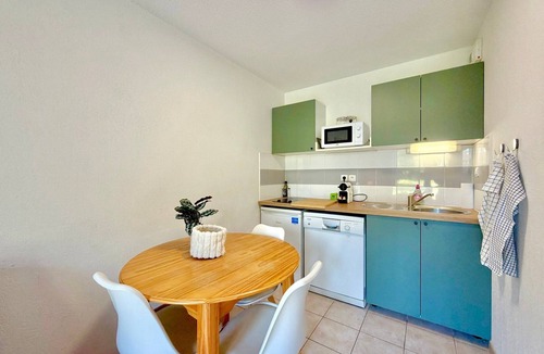 Calvisson Apartment | Le Nid du Mas, 2 pers pool in Calvisson
