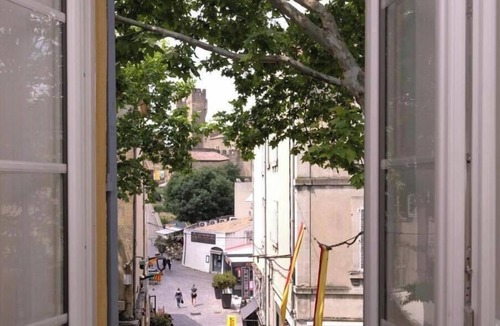 Salon-de-Provence Apartment | Le Nostradamus - Magnificent downtown apartment with parking