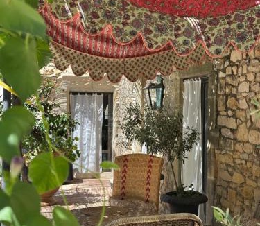 Bernis Bed & Breakfast | Le Numéro 10