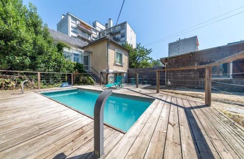 Brive-la-Gaillarde Villa | Le Pavillon d'Ô, cosy avec piscine