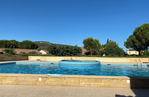 Eyguieres House | Le petit atelier in Provence with swimming pool and air conditioning