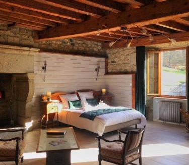 Le Malzieu-Forain Bed & Breakfast | Le petit château du Villard