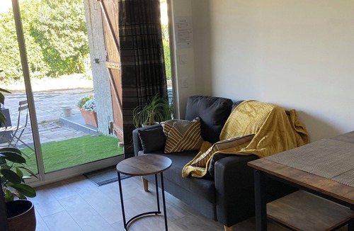 Montelimar Apartment | Le Petit Toît des Pins