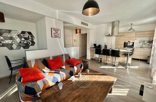 Les Grands Carmes Apartment | Le Phocéen - 2BDR Apartment, Terrace, city center/Panier