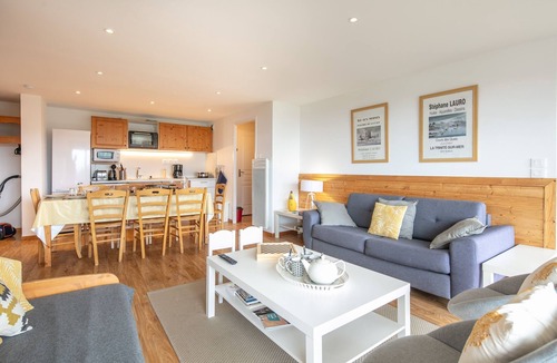 Chamrousse Apartment | Le Pichu - Appt avec vue montagne