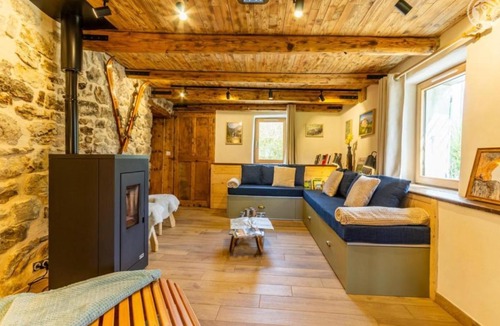 Entremont-le-Vieux Ski Chalet | Le Refuge des Roches 1908 Le charme d'autrefois