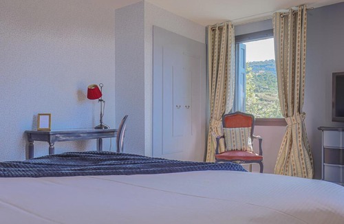 Le Boulou Hotel | Le Relais Des Chartreuses