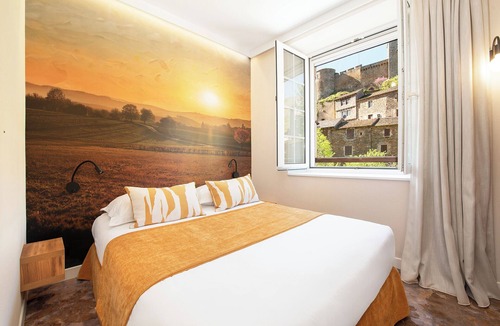 Brousse-le-Chateau Hotel | Le Relays du Chasteau