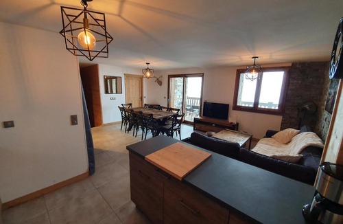 Montgellafrey Apartment | Le Repaire des Loups - Appart neuf 12 pers 4 chambres - location à la semaine