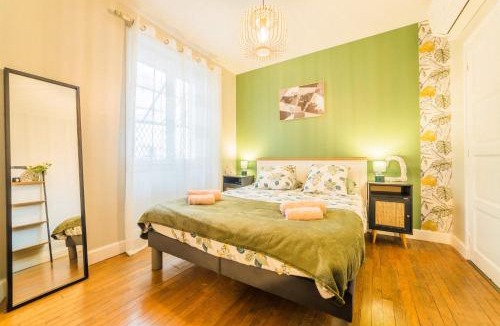 Brive-la-Gaillarde Apartment | Le Semard - F2 Terrasse couverte Centre-ville