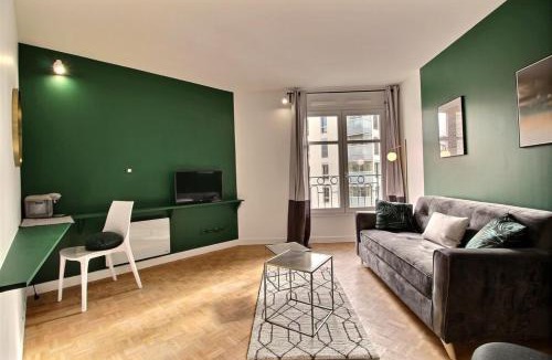 Saint Michel - Mairie Apartment | Le Tropical - Beautiful apartment - Lyon 7th