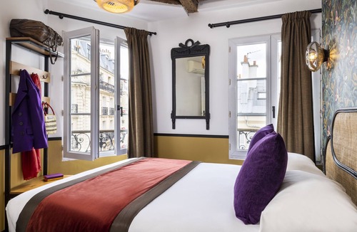 Montmartre Hostel | Le Village Montmartre by Hiphophostels